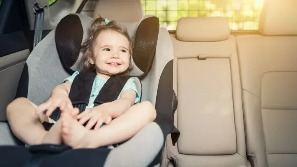 Menina de 2 anos morre de calor após pai esquecê-la no carro