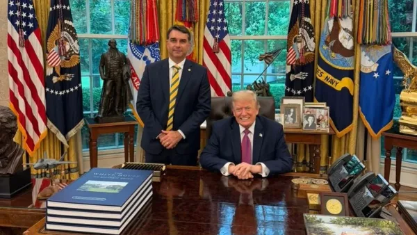 Flávio Bolsonaro comenta conversa com Trump sobre Lula após reunião na Casa Branca