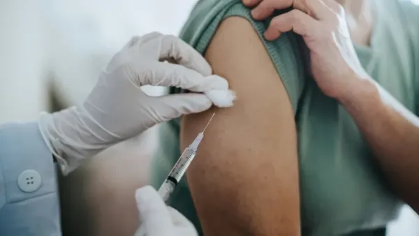 Ministério da Saúde suspende temporariamente vacina da dengue do Butantan após investigação de casos graves