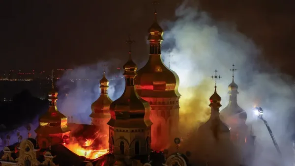 Ataque russo atinge patrimônio da Unesco e deixa feridos em Kiev