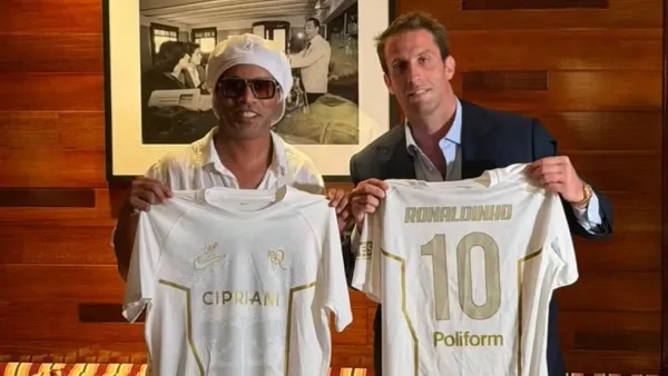 Ronaldinho Gaúcho é anunciado por clube da Série C da Itália