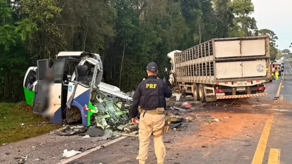 PRF aponta forte indício de erro do caminhoneiro em tragédia na BR-373