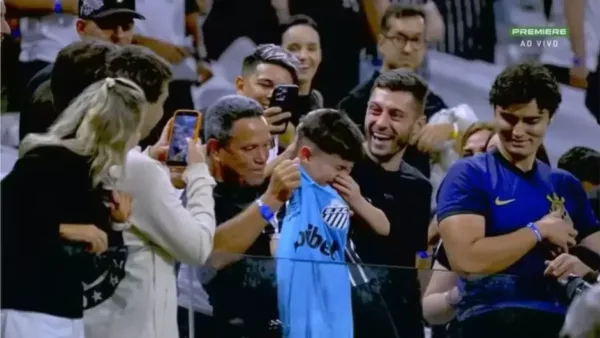 Criança ganha camisa de Neymar e deixa estádio escoltada após ser hostilizada