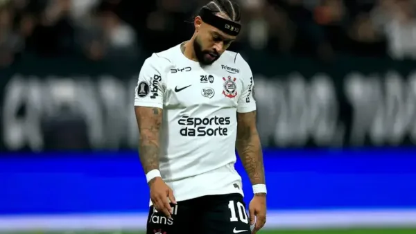 Corinthians é eliminado da Libertadores após perder pênalti no fim