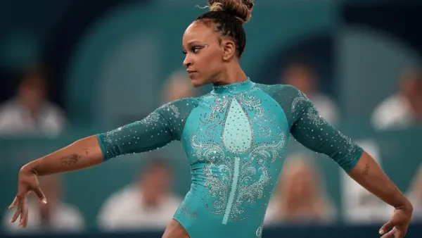 Rebeca Andrade volta ao Mundial, mas mantém decisão de não competir no solo